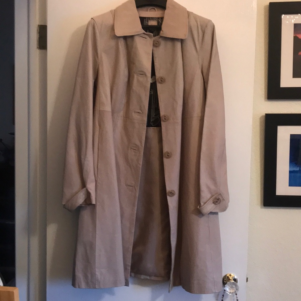 New with Tags! Gorgeous Wilson’s Leather Trench Coat